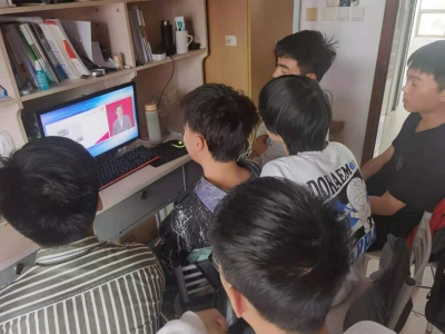 学生寝室学习 学生寝室学习